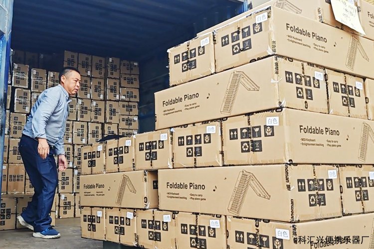 乐器贸易商和源头工厂有哪些区别？